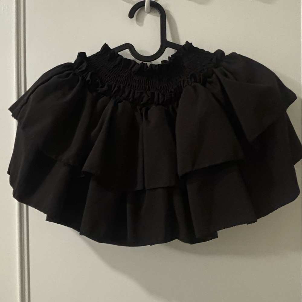 Black Ruffled Skirt🖤